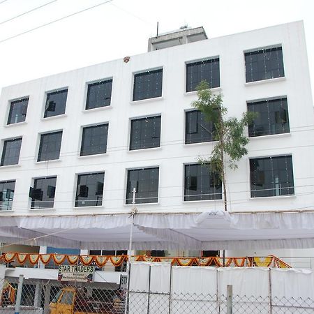 Hotel Neem Tree Hyderabad Airport Шемшабад Екстер'єр фото