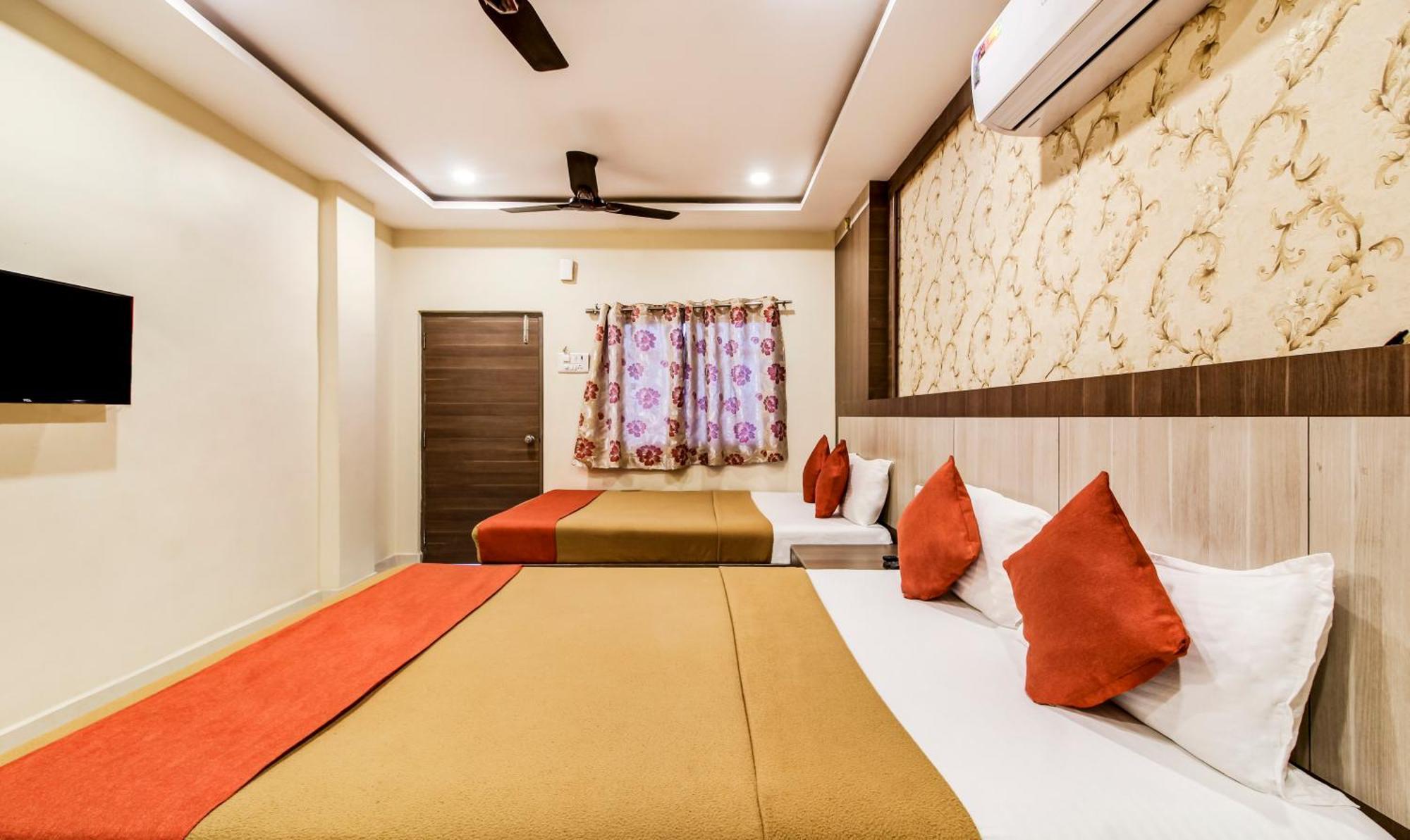 Hotel Neem Tree Hyderabad Airport Шемшабад Екстер'єр фото